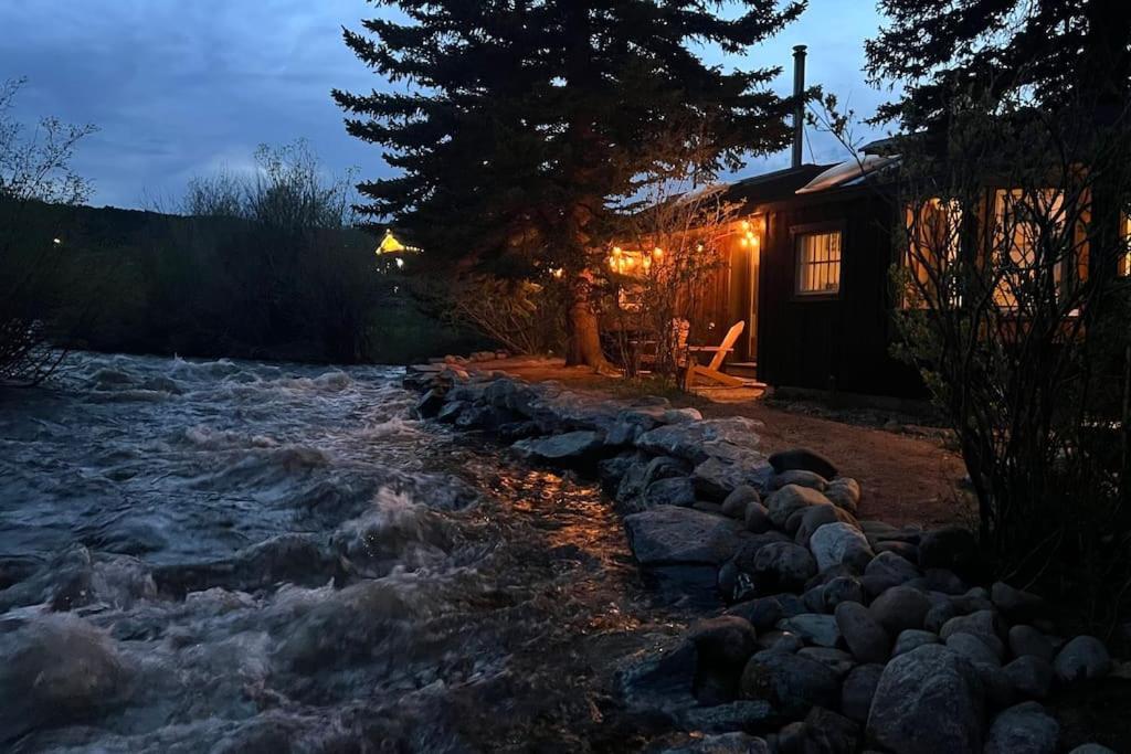 Thorpe On The Water. Creekside Nederland Cabin. Экстерьер фото