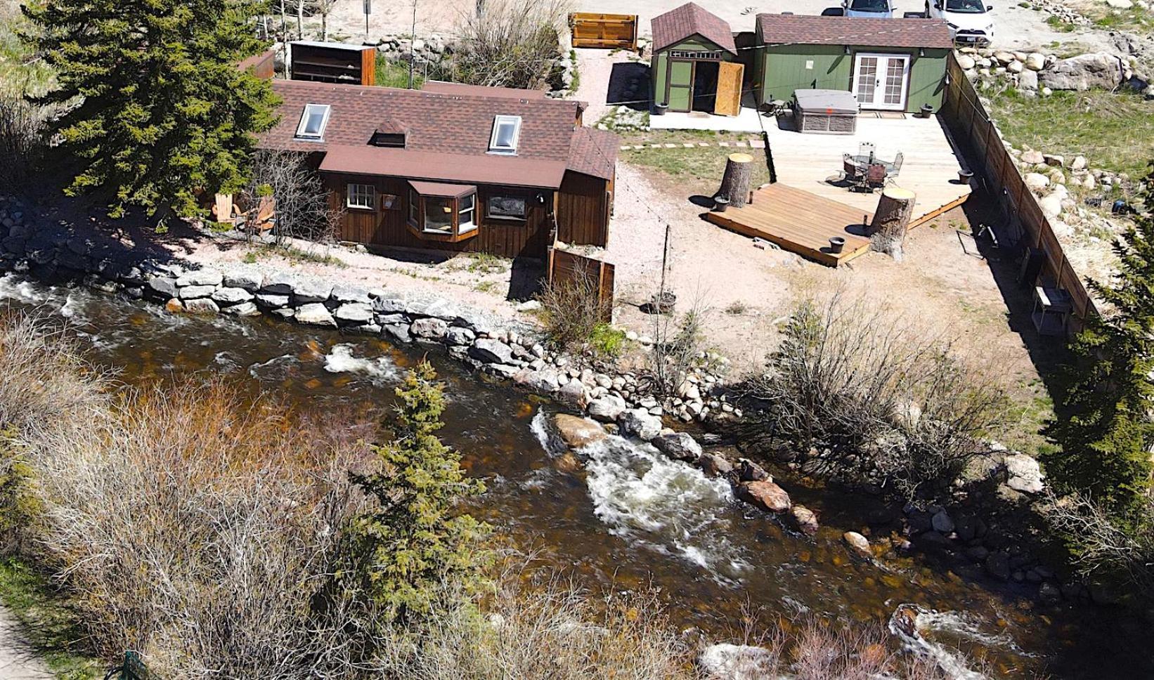 Thorpe On The Water. Creekside Nederland Cabin. Экстерьер фото